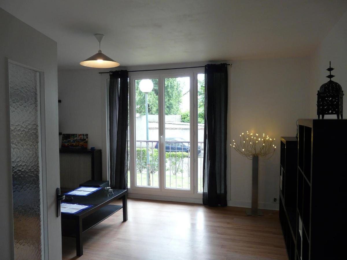 Agreable Appartement A Champigny Sur Marne Шампини сюр Марн Екстериор снимка